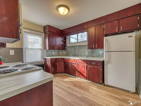 312 Navarre, Monroe, MI 48161 photo 5