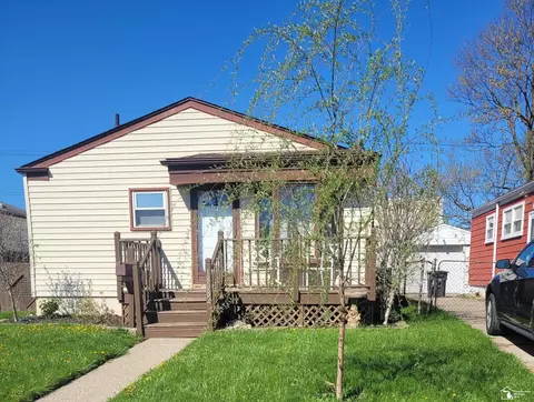 18082 Ray, Riverview, MI 48193