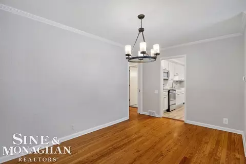 Dining - 835 Harcourt, Grosse Pointe Park, MI 48230 photo 1 of 1