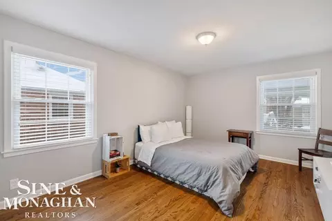 Bedroom - 835 Harcourt, Grosse Pointe Park, MI 48230 photo 5 of 6
