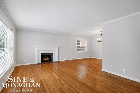 Living - 835 Harcourt, Grosse Pointe Park, MI 48230 photo 1 of 10