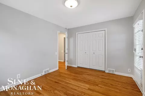 Bedroom - 835 Harcourt, Grosse Pointe Park, MI 48230 photo 2 of 6