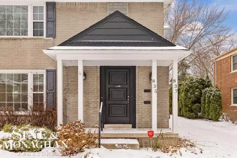 Exterior - 835 Harcourt, Grosse Pointe Park, MI 48230 photo 2 of 8