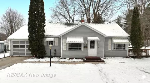512 Eden, Saint Louis, MI 48880