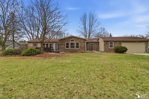 15601 Bak, Van Buren Twp, MI 48111