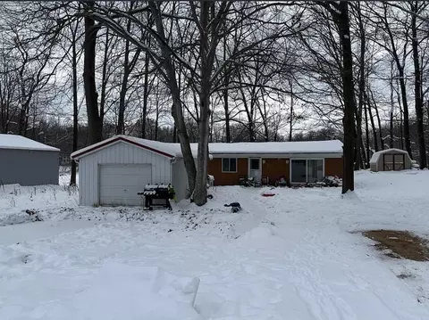 323 Eastland, Leroy, MI 49655