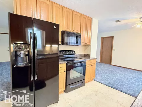 Kitchen - 2401 W Beard, Perry, MI 48872 photo 3 of 3