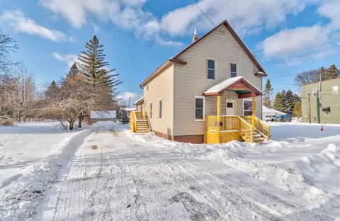 325 N Houghton, Manistique, MI 49854