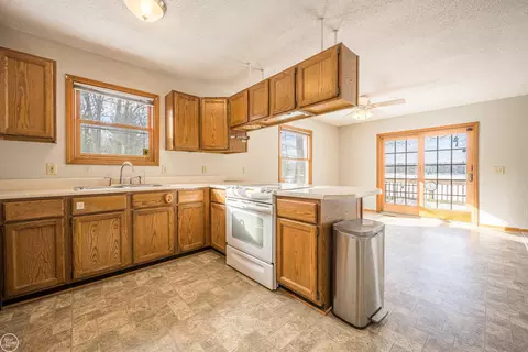 5503 Andrew, Harrison, MI 48625 photo 17