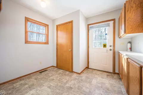5503 Andrew, Harrison, MI 48625 photo 27