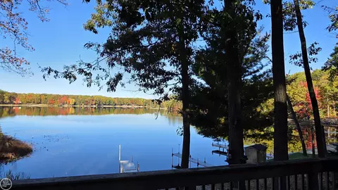 5503 Andrew, Harrison, MI 48625 photo 3