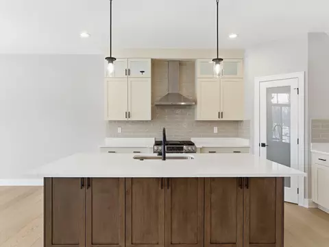 Kitchen - 50623 Timberstone, Macomb, MI 48042 photo 3 of 9