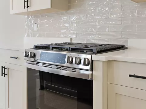 Kitchen - 50623 Timberstone, Macomb, MI 48042 photo 9 of 9