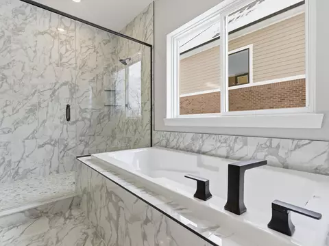 Bath - 50623 Timberstone, Macomb, MI 48042 photo 8 of 10