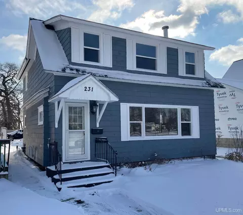 231 Ogden, Escanaba, MI 49829