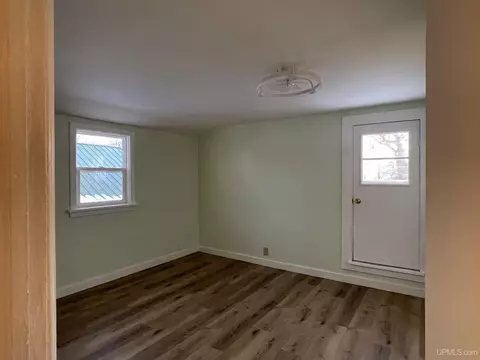 Bedroom - 231 Ogden, Escanaba, MI 49829 photo 2 of 12