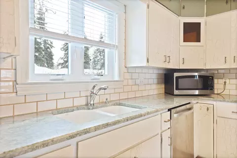 Kitchen - 235 Cherry, Frankenmuth, MI 48734 photo 4 of 5