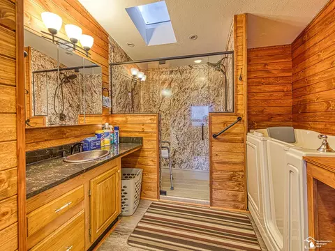 Bath - 10101 Tabbert, Riga, MI 49276 photo 1 of 4