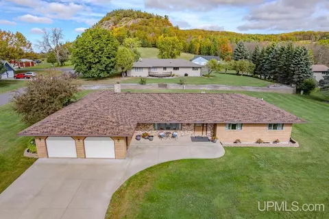 1002 E Gold, Bessemer, MI 49911