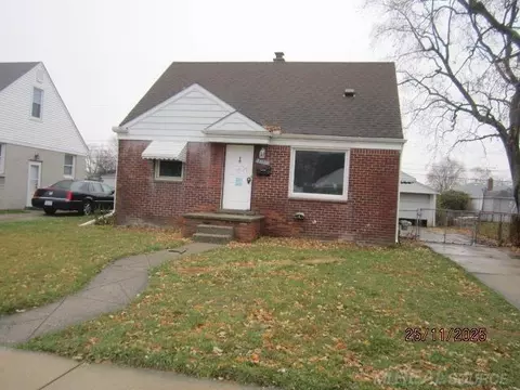 25123 Mackinac, Roseville, MI 48066