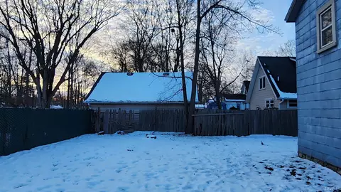 Exterior - 416 E Logan, Tecumseh, MI 49286 photo 5 of 6