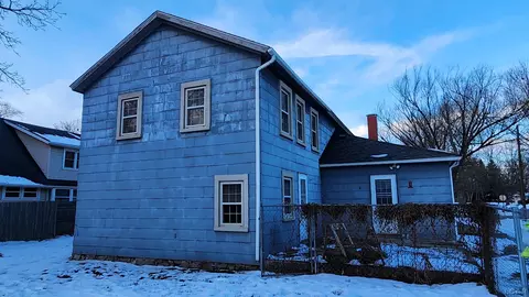 Exterior - 416 E Logan, Tecumseh, MI 49286 photo 3 of 6