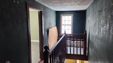 Entry Way - 416 E Logan, Tecumseh, MI 49286 photo 8 of 17