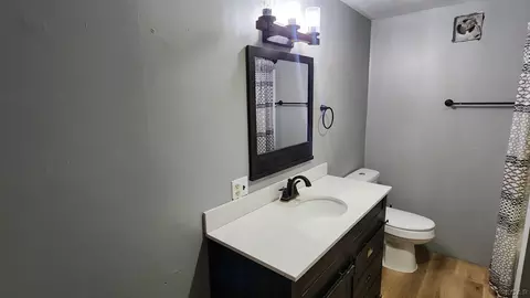 Bath - 416 E Logan, Tecumseh, MI 49286 photo 1 of 3