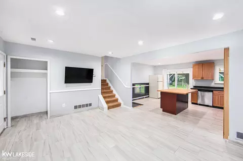 Living - 3675 Anvil, Troy, MI 48083 photo 1 of 6