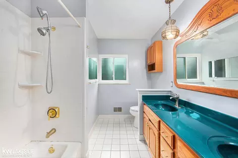 Bath - 3675 Anvil, Troy, MI 48083 photo 1 of 3