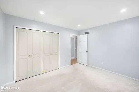 Bedroom - 3675 Anvil, Troy, MI 48083 photo 4 of 6