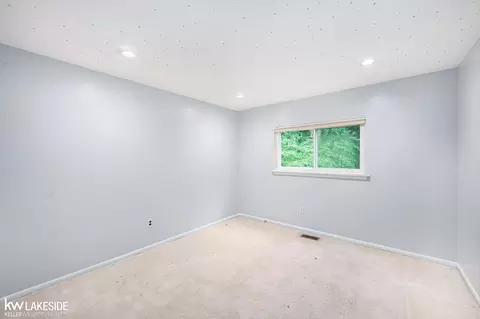 Bedroom - 3675 Anvil, Troy, MI 48083 photo 3 of 6