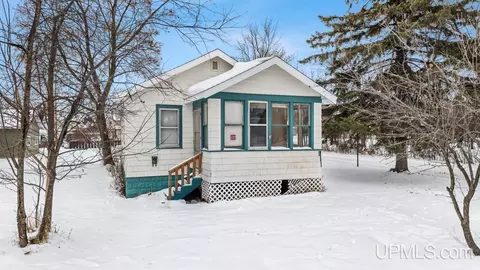104 W E, Iron Mountain, MI 49801