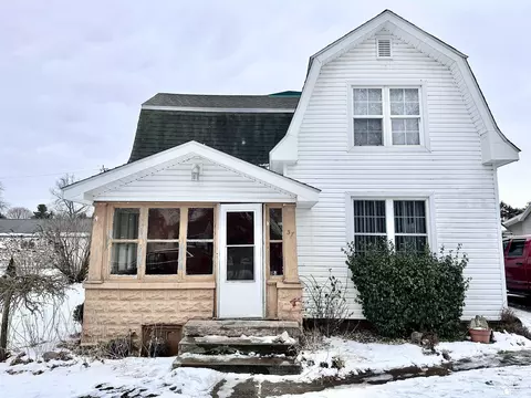 37 W Chestnut, Petersburg, MI 49270