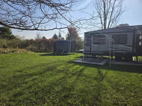 5467 Wellington, Gladwin, MI 48624 photo 2