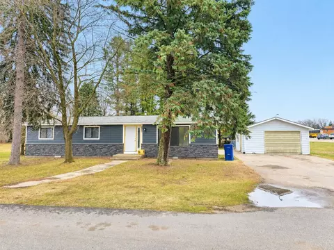 289 W Norway, Harrison, MI 48625
