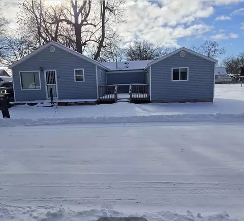 2145 White, Standish, MI 48658