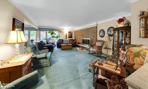 Living - 528 Hidden, Grosse Pointe Woods, MI 48236 photo 1 of 1