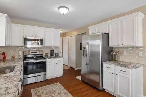 22561 Bluewater Dr, Macomb, MI 48044 photo 11