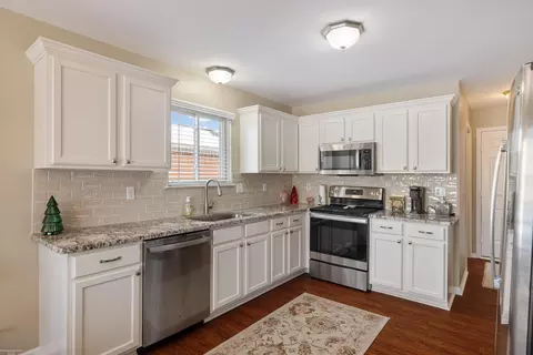 22561 Bluewater Dr, Macomb, MI 48044 photo 10