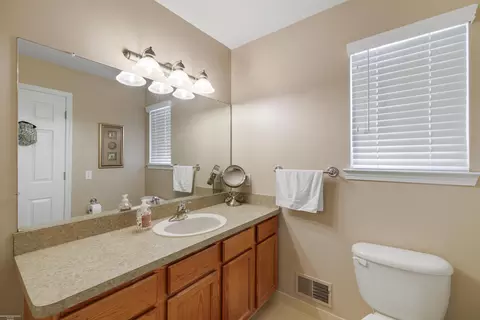 22561 Bluewater Dr, Macomb, MI 48044 photo 21
