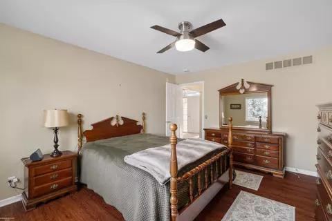 22561 Bluewater Dr, Macomb, MI 48044 photo 18