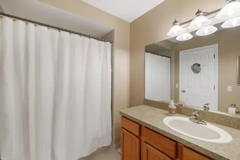 22561 Bluewater Dr, Macomb, MI 48044 photo 22