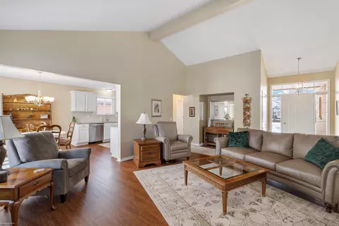22561 Bluewater Dr, Macomb, MI 48044 photo 8