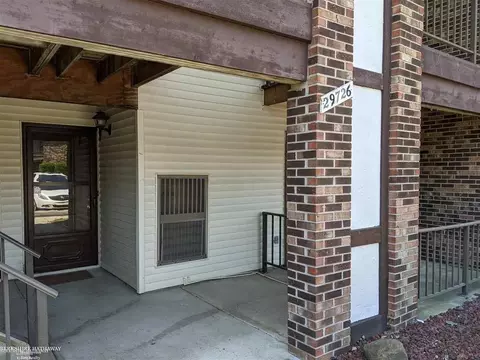 29726 Utica, Roseville, MI 48066