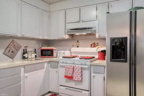 Kitchen - 302 E State, Corunna, MI 48817 photo 2 of 4