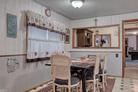 Dining - 302 E State, Corunna, MI 48817 photo 2 of 2