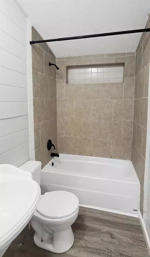 Bath - 4525 Prospect, Vassar, MI 48768 photo 1 of 2