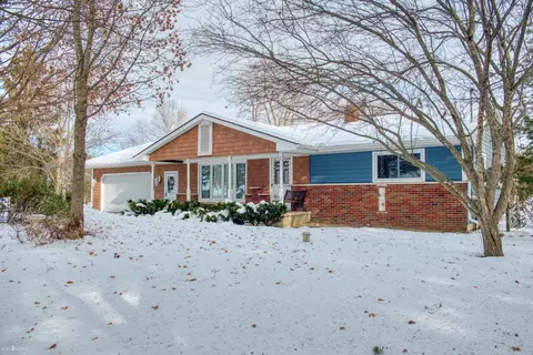 6209 S Byron, Durand, MI 48429