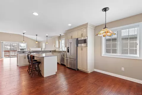 1018 Ridgeview, Tecumseh, MI 49286 photo 3